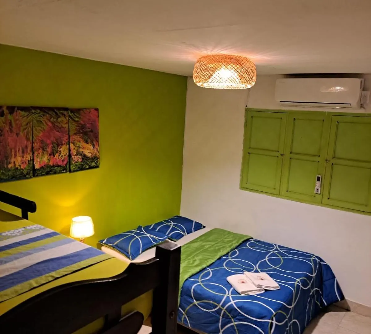 Hostel Shalom Adonai Cartagena Guest house