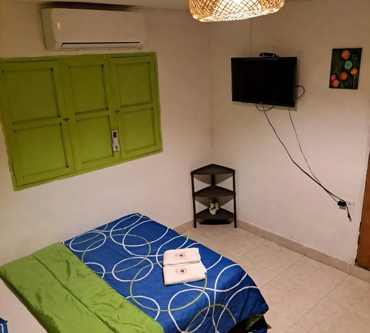 Hostel Shalom Adonai Cartagena Colombia