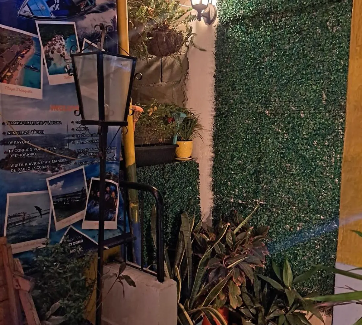 Hostel Shalom Adonai Cartagena