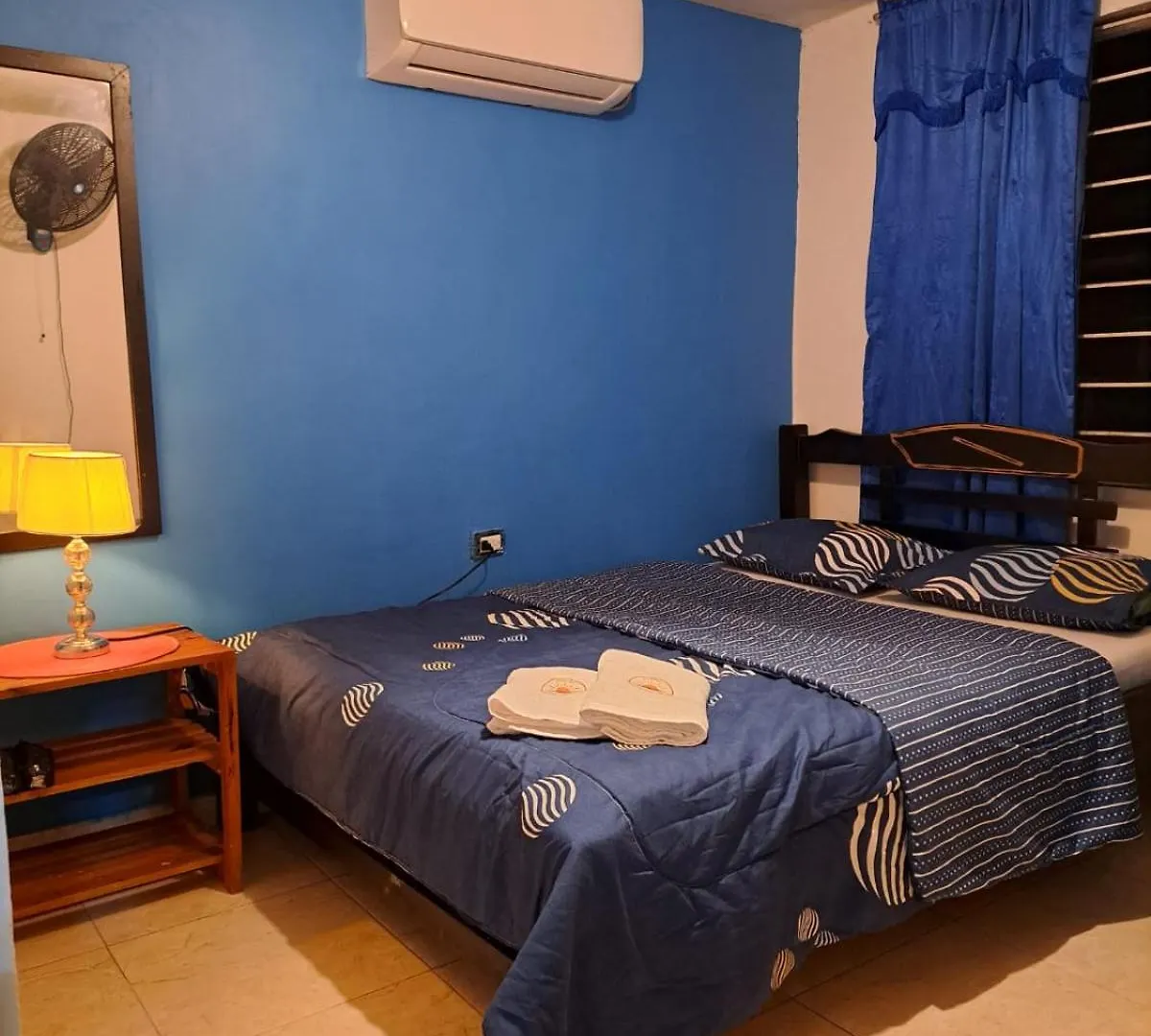 Pensión Hostel Shalom Adonai Cartagena
