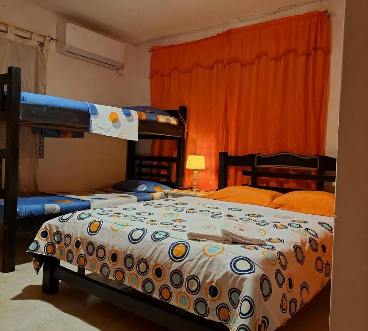 Hostel Shalom Adonai Cartagena 0*,